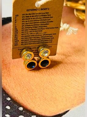 Yellow gold, plated, bezel studs blue and white rainstone Clear & Dark Blue